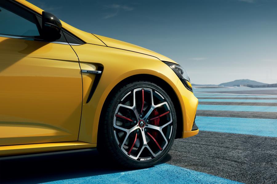 Детали экстерьера Renault Megane R.S. Trophy 2018 года  (WW) (фото 4 из 65)